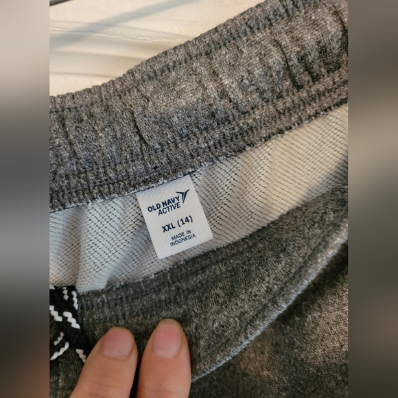 Old Navy active pants - Picture 2 of 3